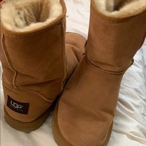 Carmel Classic Short UGG boots